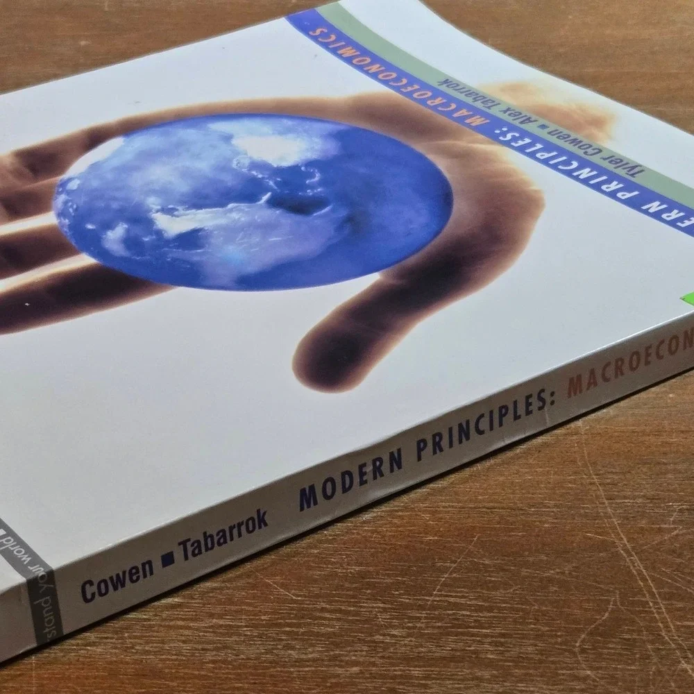 Worth Publishers Macroeconomics Textbook Tyler‎ Cowen Alex Tabarrok 2010 PB Book